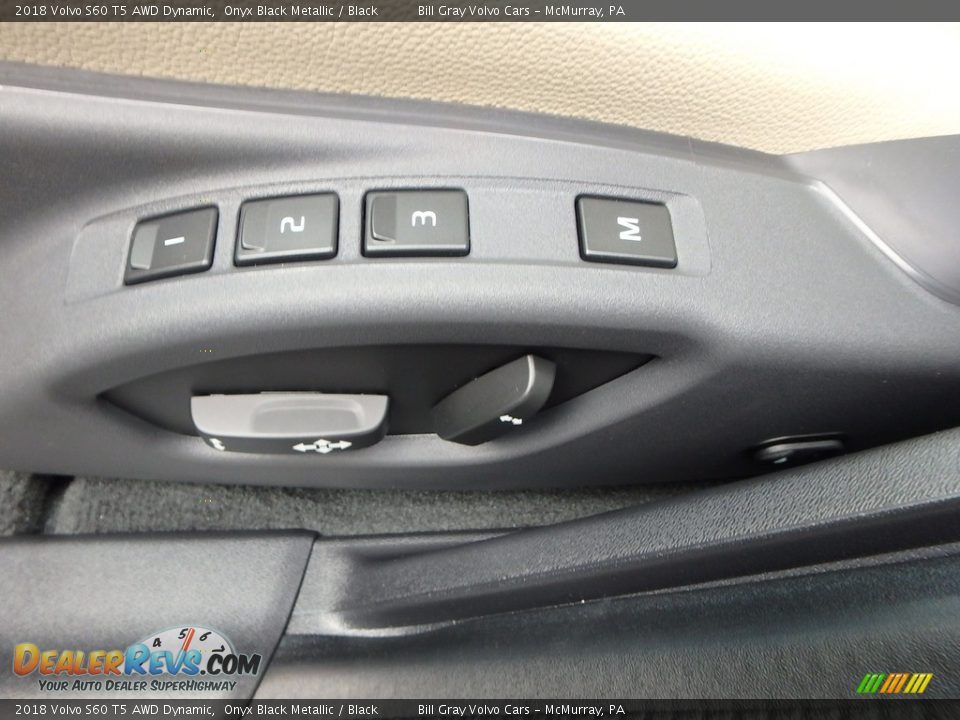 Controls of 2018 Volvo S60 T5 AWD Dynamic Photo #11