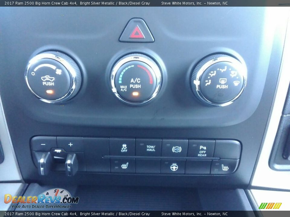 2017 Ram 2500 Big Horn Crew Cab 4x4 Bright Silver Metallic / Black/Diesel Gray Photo #22