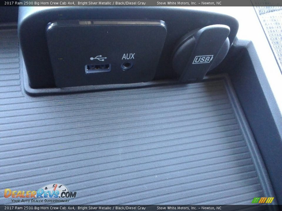 2017 Ram 2500 Big Horn Crew Cab 4x4 Bright Silver Metallic / Black/Diesel Gray Photo #25