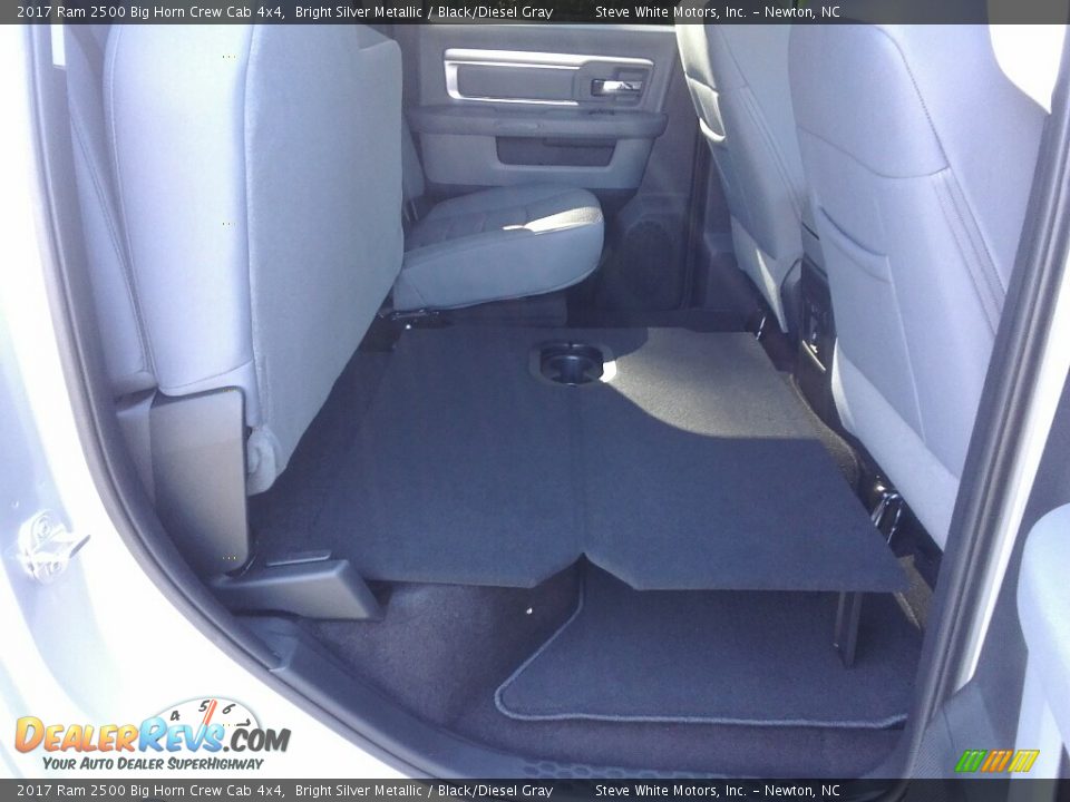 2017 Ram 2500 Big Horn Crew Cab 4x4 Bright Silver Metallic / Black/Diesel Gray Photo #26