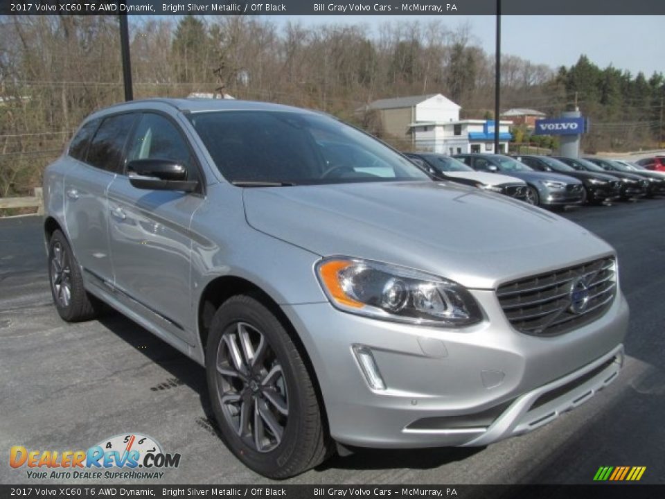 Front 3/4 View of 2017 Volvo XC60 T6 AWD Dynamic Photo #1