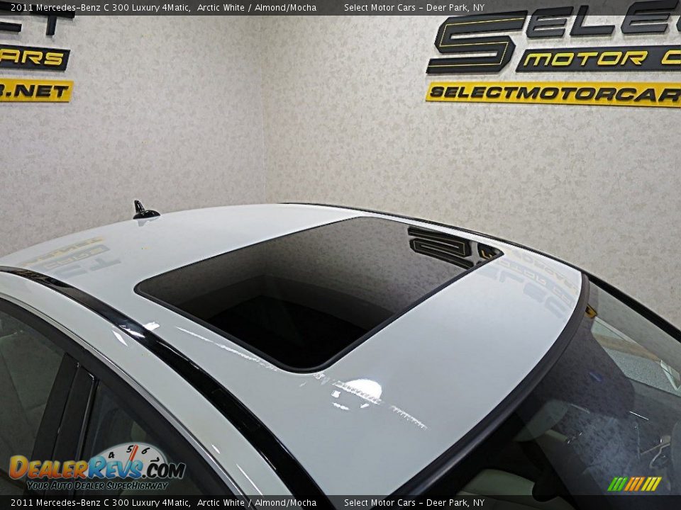 2011 Mercedes-Benz C 300 Luxury 4Matic Arctic White / Almond/Mocha Photo #11