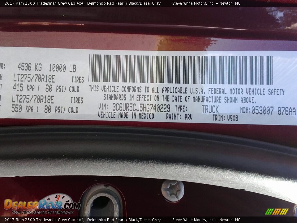 2017 Ram 2500 Tradesman Crew Cab 4x4 Delmonico Red Pearl / Black/Diesel Gray Photo #28