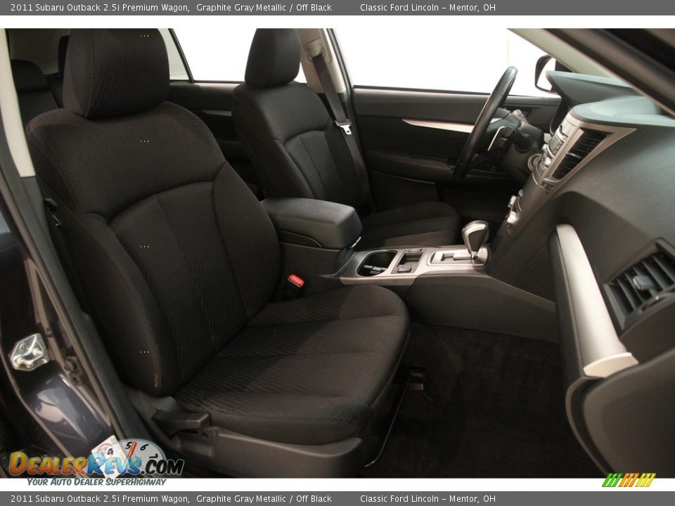 2011 Subaru Outback 2.5i Premium Wagon Graphite Gray Metallic / Off Black Photo #18