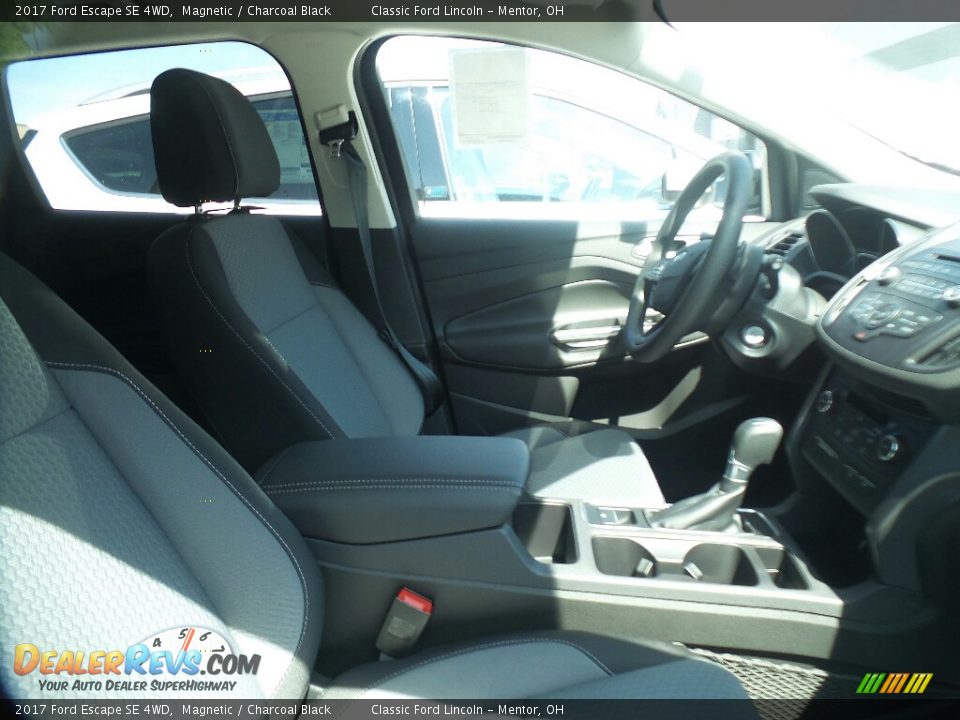 2017 Ford Escape SE 4WD Magnetic / Charcoal Black Photo #4