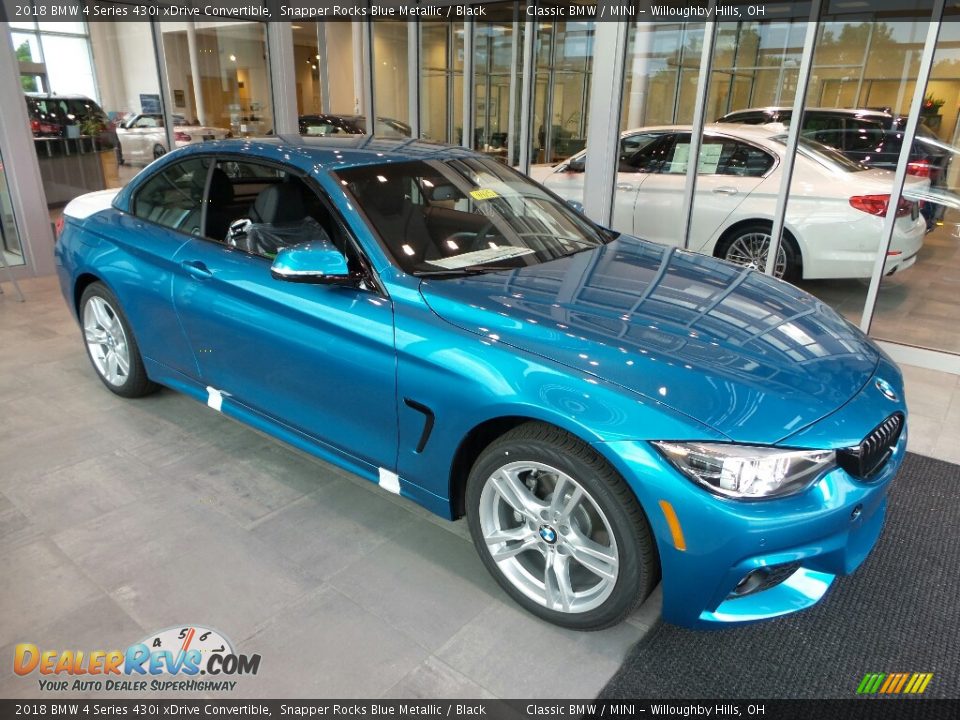 Front 3/4 View of 2018 BMW 4 Series 430i xDrive Convertible Photo #1