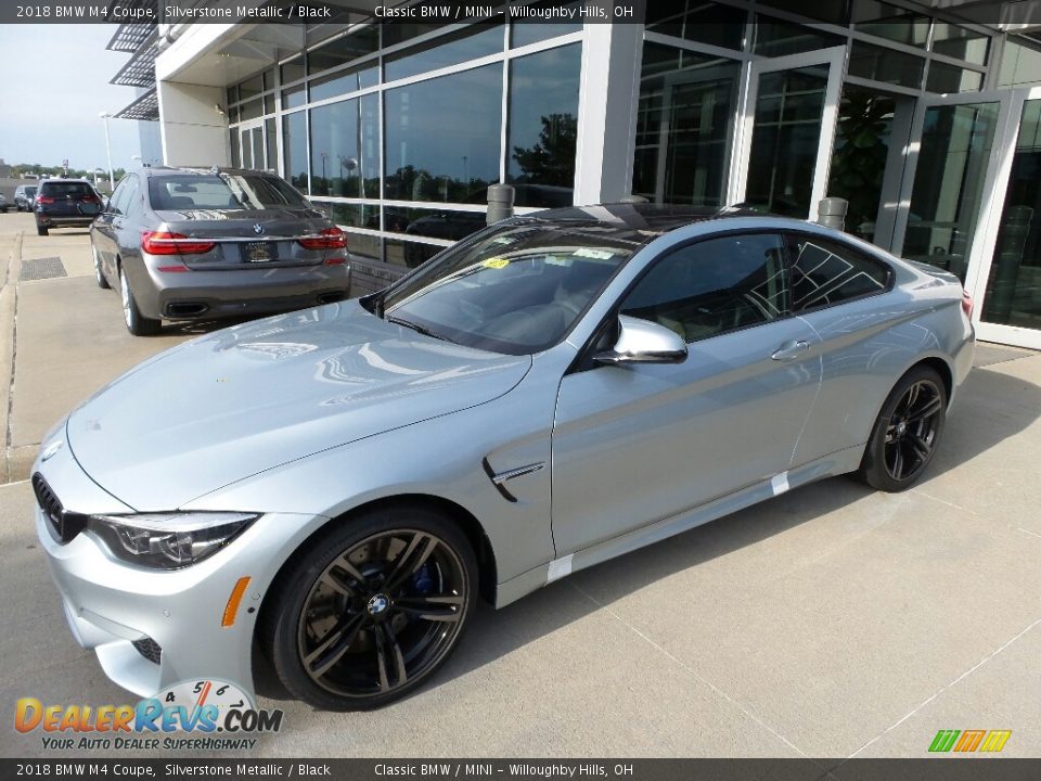 Front 3/4 View of 2018 BMW M4 Coupe Photo #1