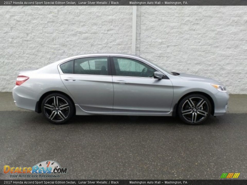 2017 Honda Accord Sport Special Edition Sedan Lunar Silver Metallic / Black Photo #2
