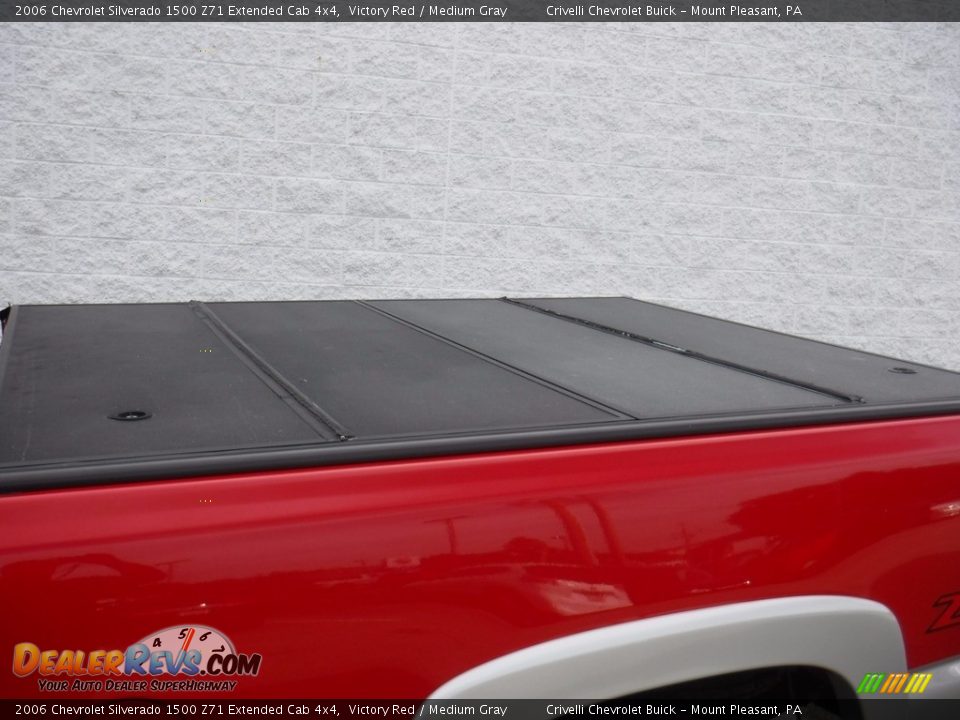 2006 Chevrolet Silverado 1500 Z71 Extended Cab 4x4 Victory Red / Medium Gray Photo #6