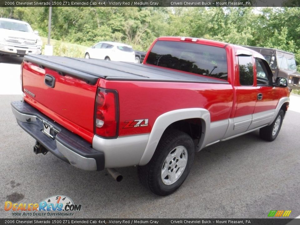2006 Chevrolet Silverado 1500 Z71 Extended Cab 4x4 Victory Red / Medium Gray Photo #10