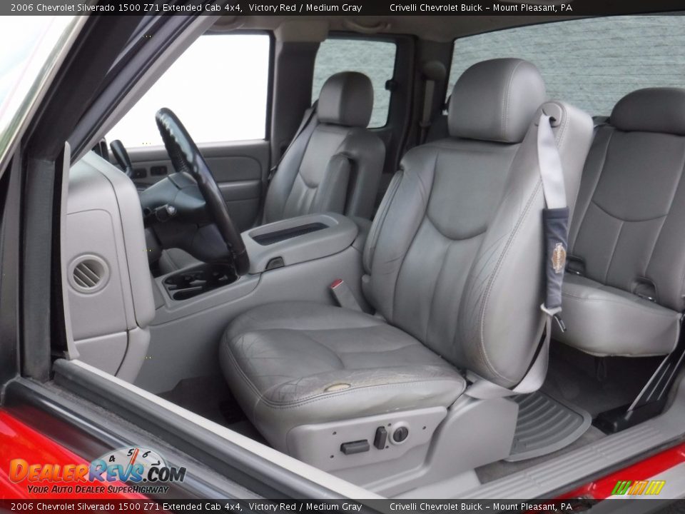 2006 Chevrolet Silverado 1500 Z71 Extended Cab 4x4 Victory Red / Medium Gray Photo #17
