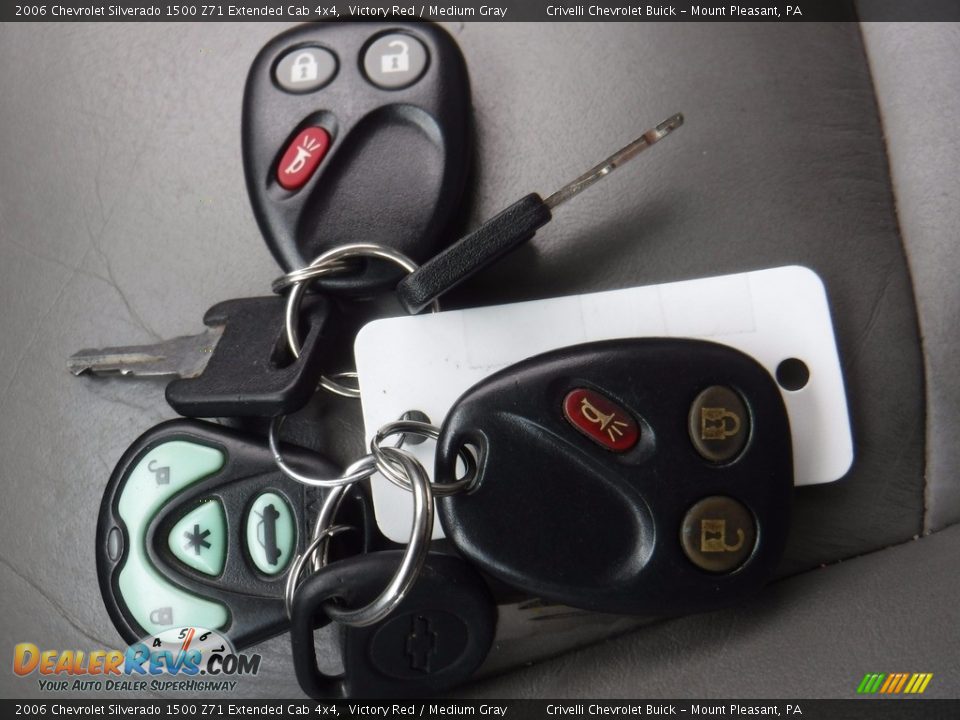 2006 Chevrolet Silverado 1500 Z71 Extended Cab 4x4 Victory Red / Medium Gray Photo #33