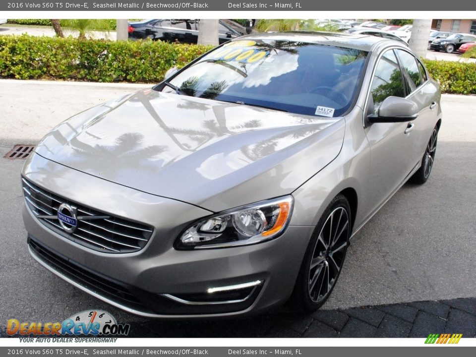 2016 Volvo S60 T5 Drive-E Seashell Metallic / Beechwood/Off-Black Photo #4