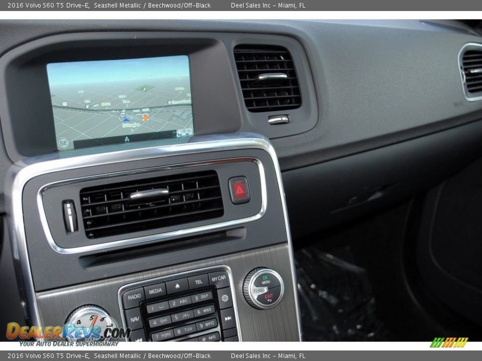 2016 Volvo S60 T5 Drive-E Seashell Metallic / Beechwood/Off-Black Photo #18