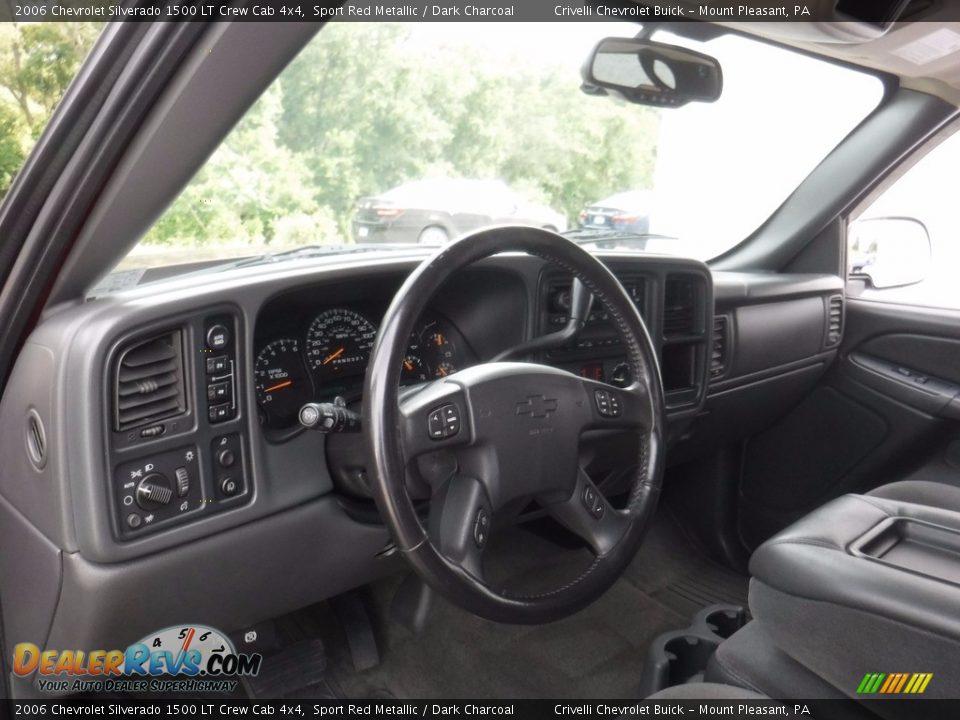 2006 Chevrolet Silverado 1500 LT Crew Cab 4x4 Sport Red Metallic / Dark Charcoal Photo #19