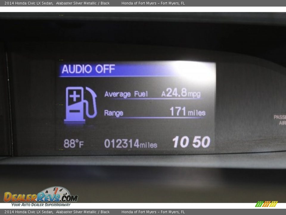 2014 Honda Civic LX Sedan Alabaster Silver Metallic / Black Photo #18