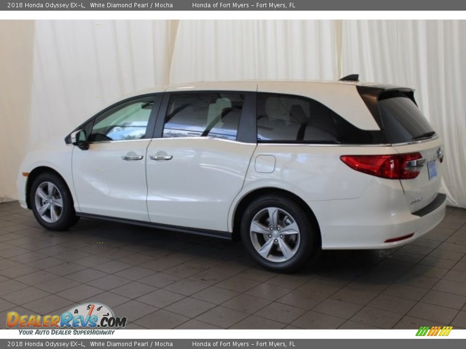 2018 Honda Odyssey EX-L White Diamond Pearl / Mocha Photo #5