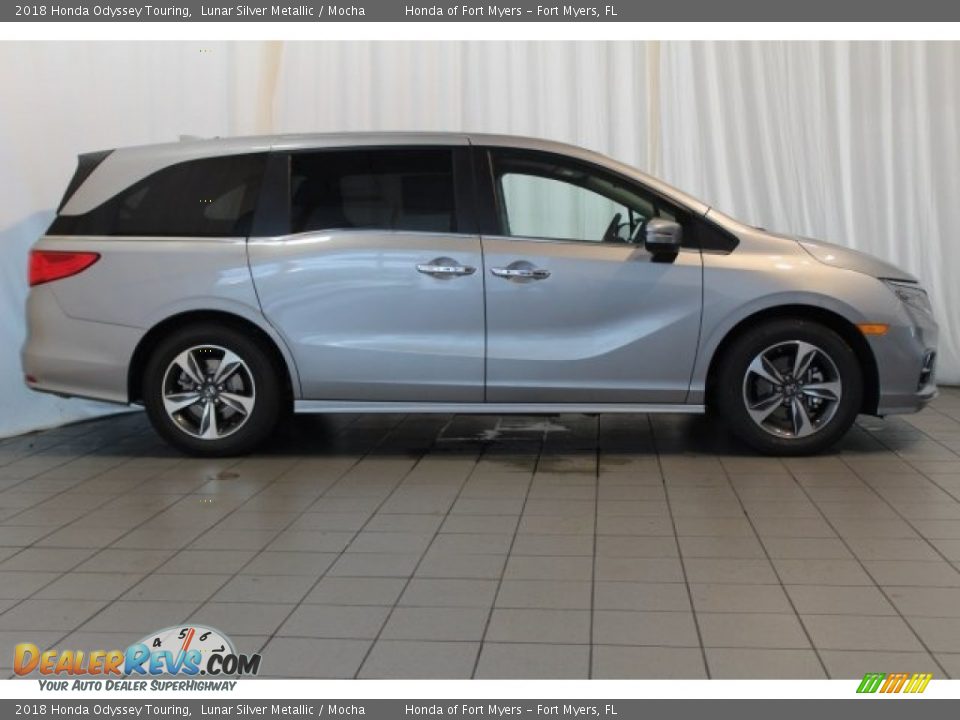 2018 Honda Odyssey Touring Lunar Silver Metallic / Mocha Photo #2