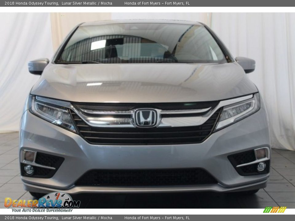 2018 Honda Odyssey Touring Lunar Silver Metallic / Mocha Photo #3