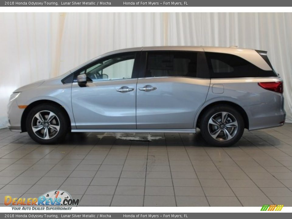 2018 Honda Odyssey Touring Lunar Silver Metallic / Mocha Photo #4