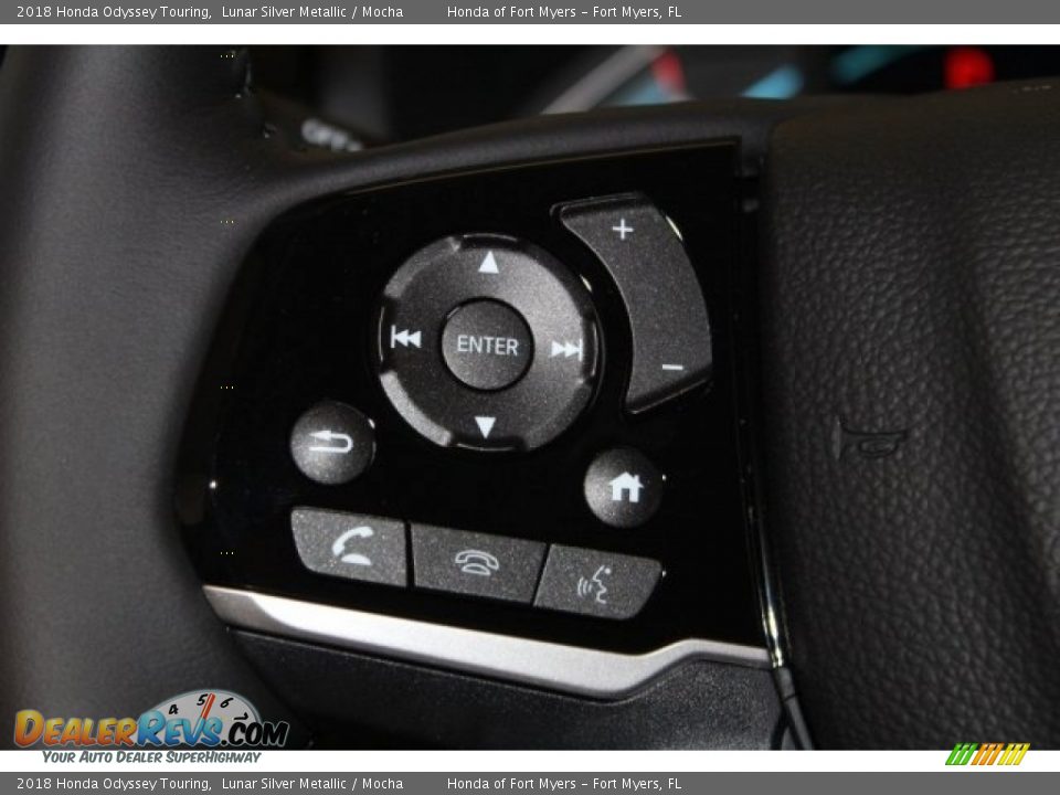 2018 Honda Odyssey Touring Lunar Silver Metallic / Mocha Photo #14