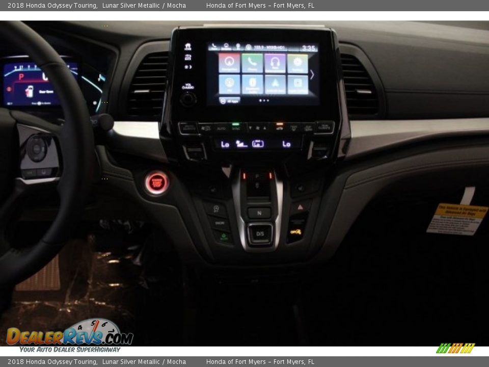 2018 Honda Odyssey Touring Lunar Silver Metallic / Mocha Photo #16