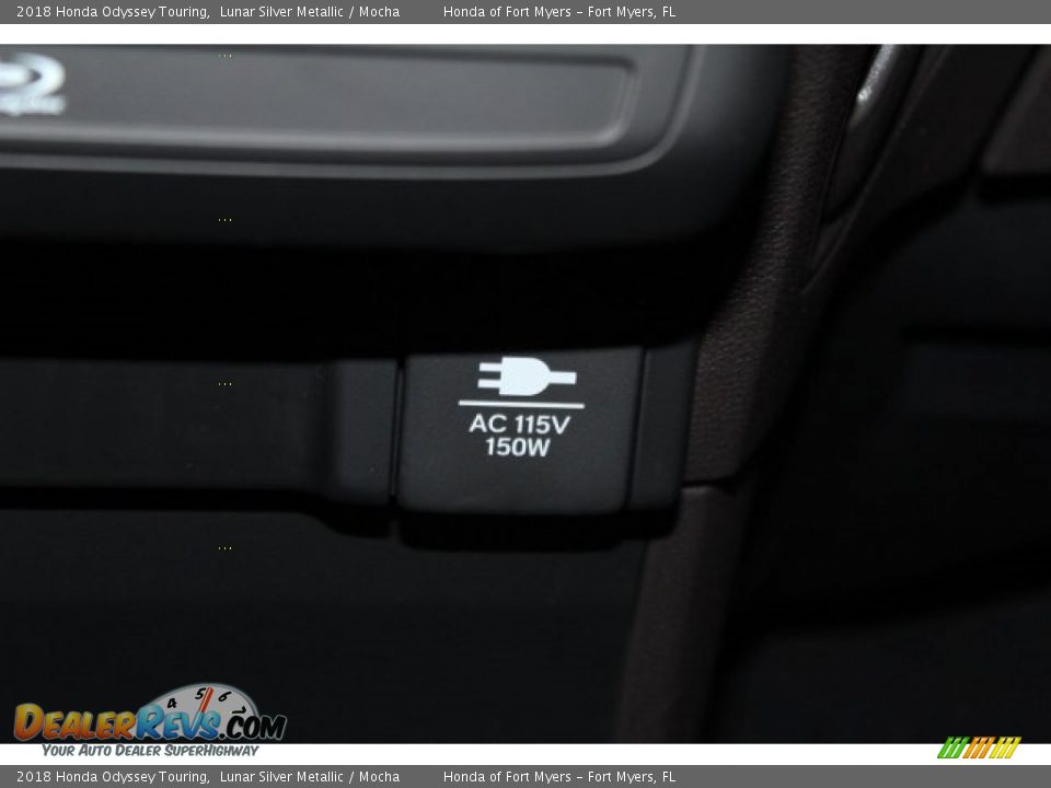 2018 Honda Odyssey Touring Lunar Silver Metallic / Mocha Photo #26