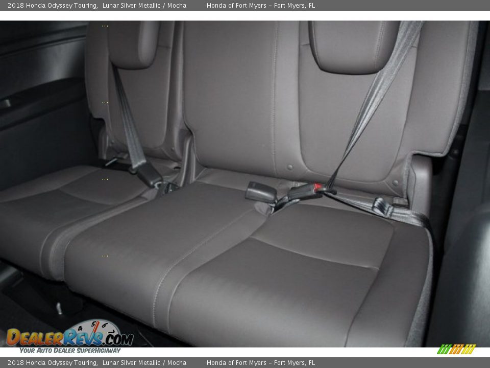 2018 Honda Odyssey Touring Lunar Silver Metallic / Mocha Photo #36