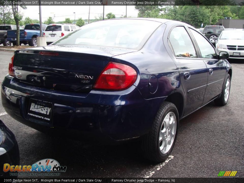 2005 Dodge Neon SXT Midnight Blue Pearlcoat / Dark Slate Gray Photo #4