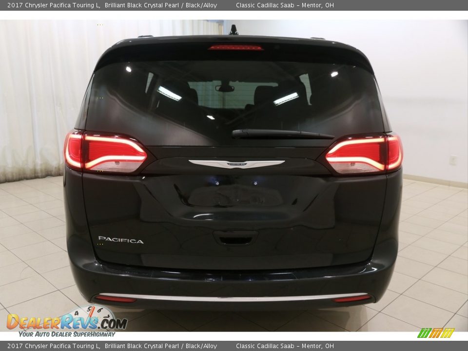 2017 Chrysler Pacifica Touring L Brilliant Black Crystal Pearl / Black/Alloy Photo #16