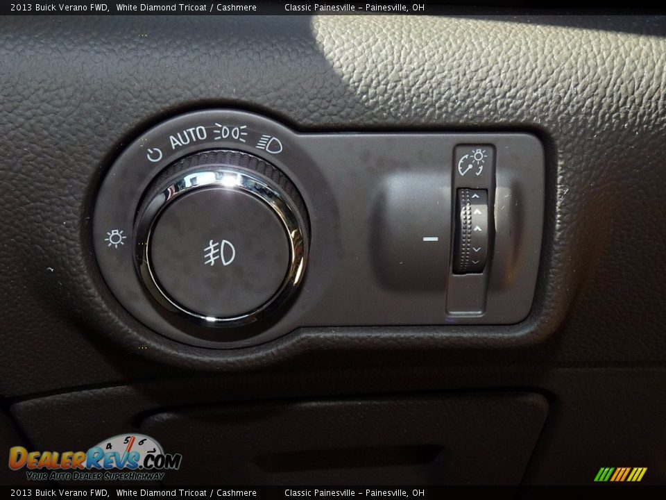 2013 Buick Verano FWD White Diamond Tricoat / Cashmere Photo #11
