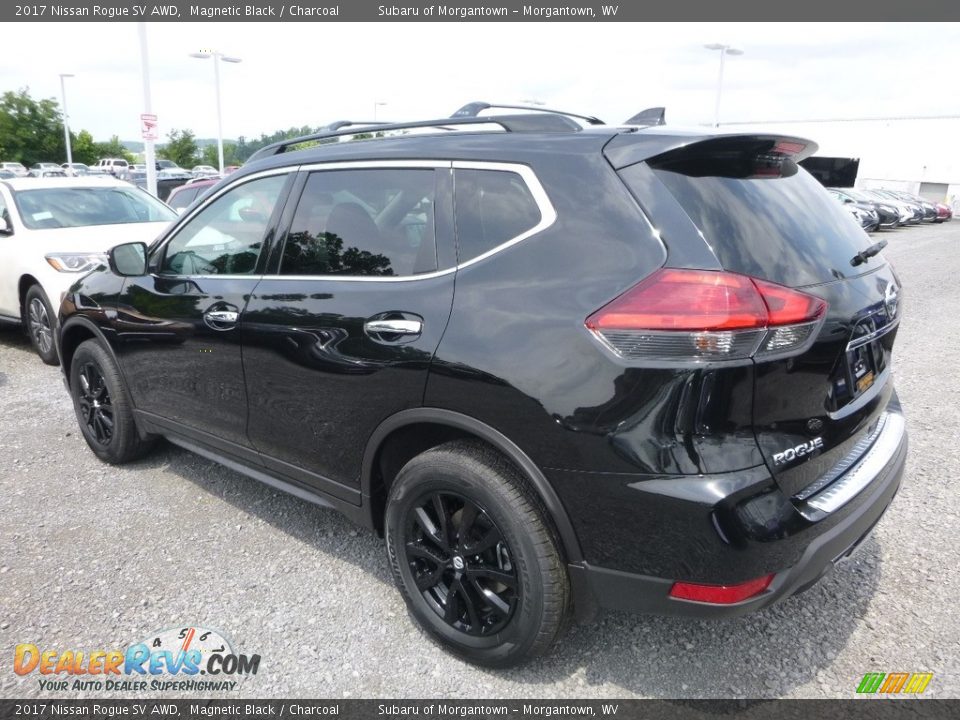 2017 Nissan Rogue SV AWD Magnetic Black / Charcoal Photo #6