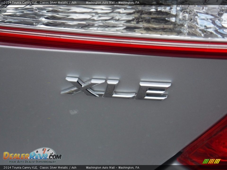 2014 Toyota Camry XLE Classic Silver Metallic / Ash Photo #10