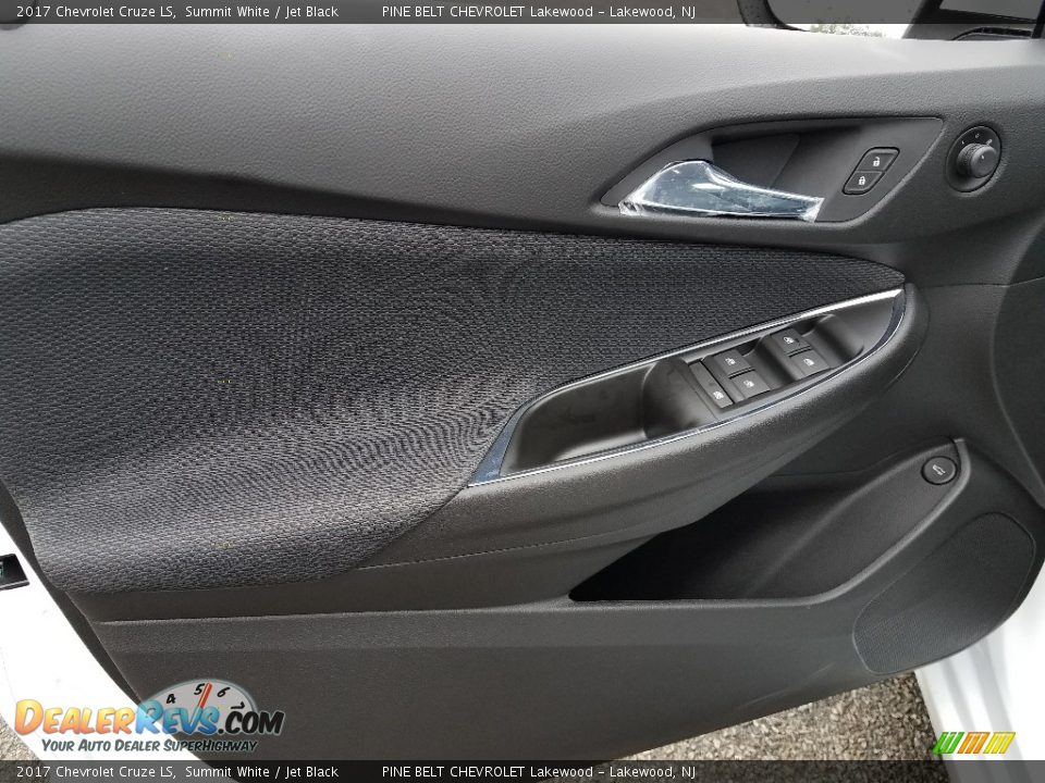2017 Chevrolet Cruze LS Summit White / Jet Black Photo #8