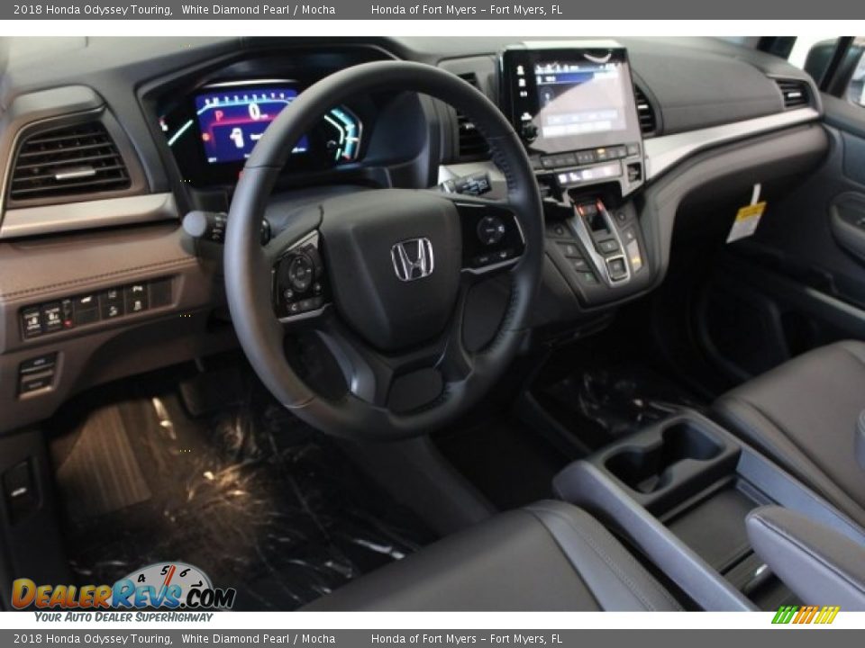 2018 Honda Odyssey Touring White Diamond Pearl / Mocha Photo #13