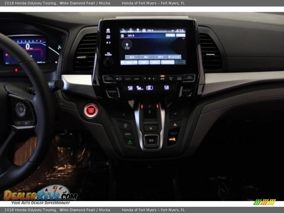 2018 Honda Odyssey Touring White Diamond Pearl / Mocha Photo #16