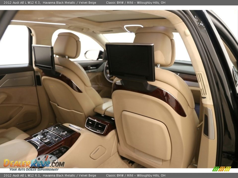 Entertainment System of 2012 Audi A8 L W12 6.3 Photo #32