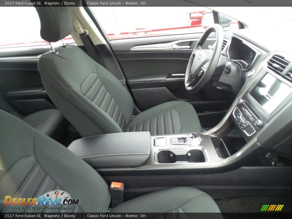 2017 Ford Fusion SE Magnetic / Ebony Photo #4