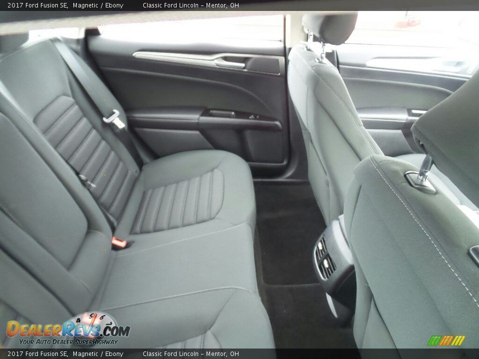 2017 Ford Fusion SE Magnetic / Ebony Photo #5