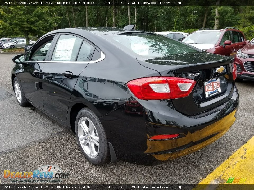 2017 Chevrolet Cruze LT Mosaic Black Metallic / Jet Black Photo #4