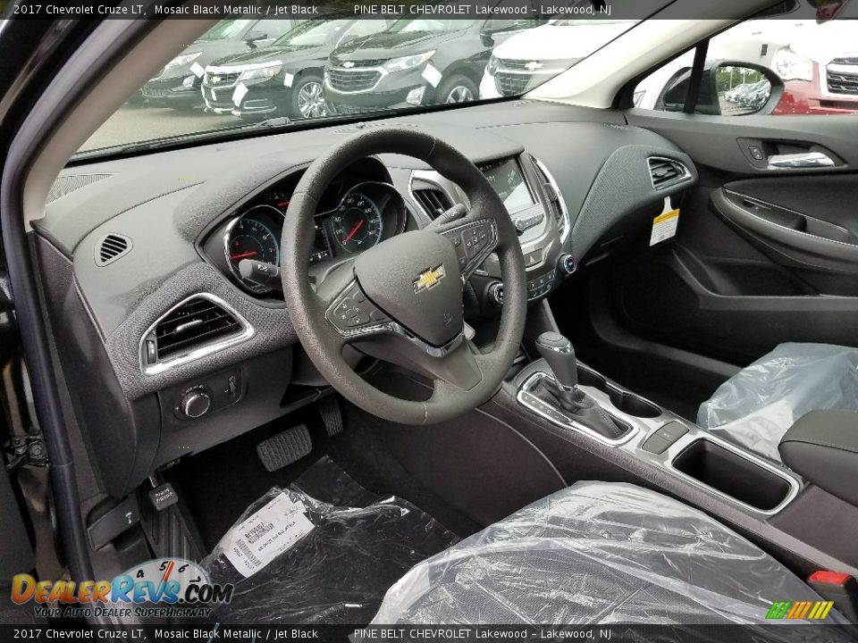 2017 Chevrolet Cruze LT Mosaic Black Metallic / Jet Black Photo #7