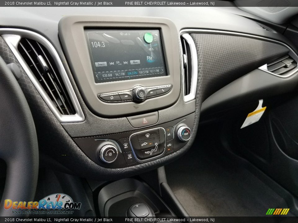 Controls of 2018 Chevrolet Malibu LS Photo #9
