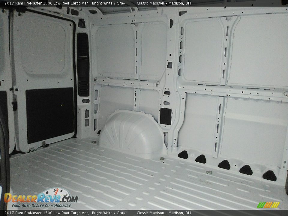 2017 Ram ProMaster 1500 Low Roof Cargo Van Bright White / Gray Photo #10