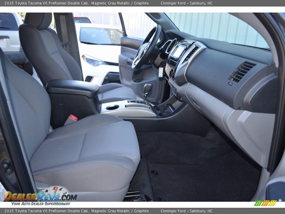 2015 Toyota Tacoma V6 PreRunner Double Cab Magnetic Gray Metallic / Graphite Photo #16