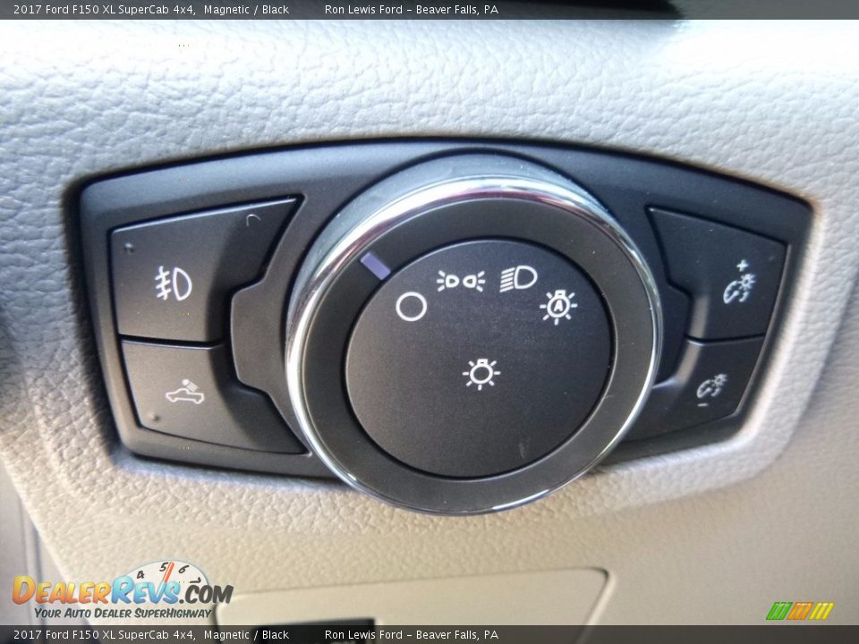 2017 Ford F150 XL SuperCab 4x4 Magnetic / Black Photo #19