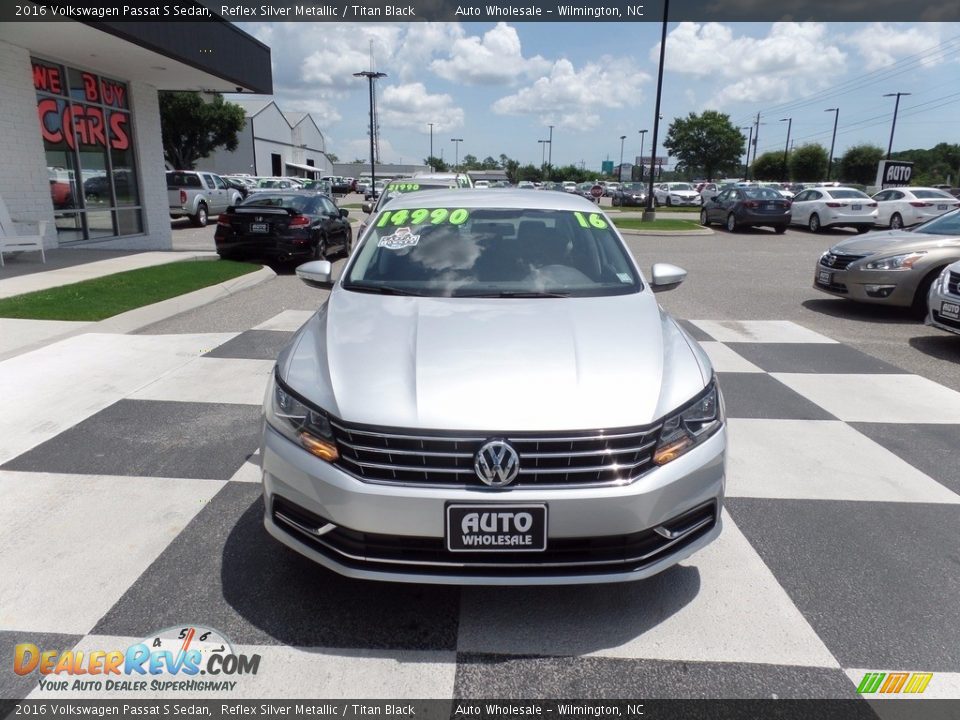 2016 Volkswagen Passat S Sedan Reflex Silver Metallic / Titan Black Photo #2