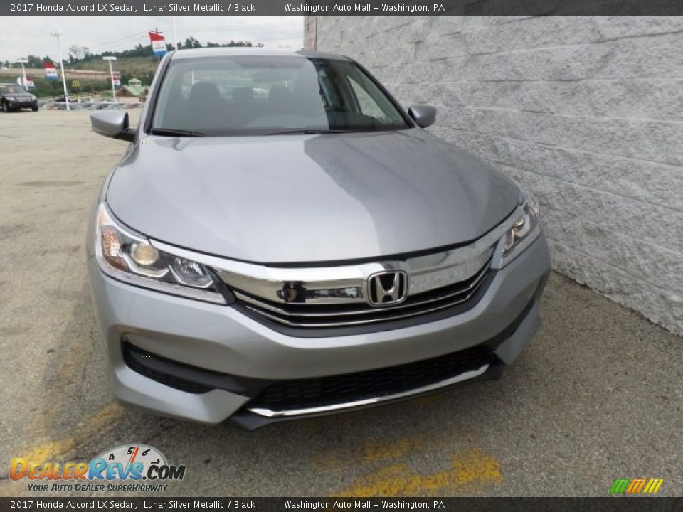 2017 Honda Accord LX Sedan Lunar Silver Metallic / Black Photo #4