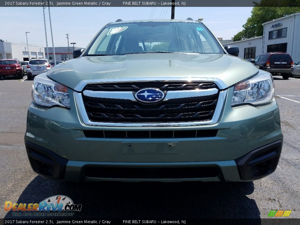 2017 Subaru Forester 2.5i Jasmine Green Metallic / Gray Photo #2