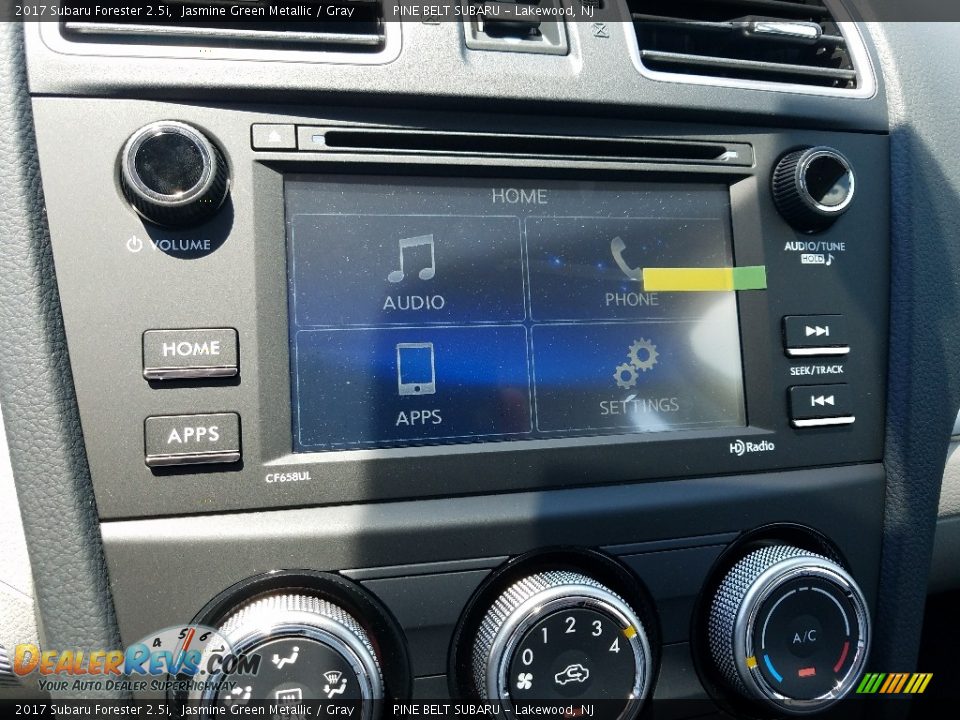 2017 Subaru Forester 2.5i Jasmine Green Metallic / Gray Photo #10