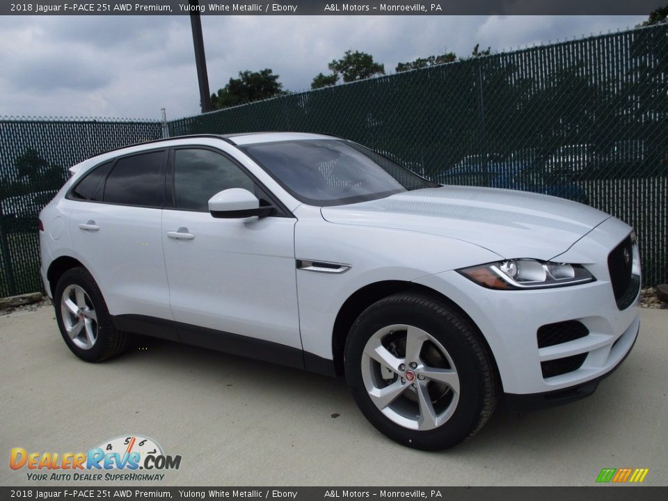 2018 Jaguar F-PACE 25t AWD Premium Yulong White Metallic / Ebony Photo #1